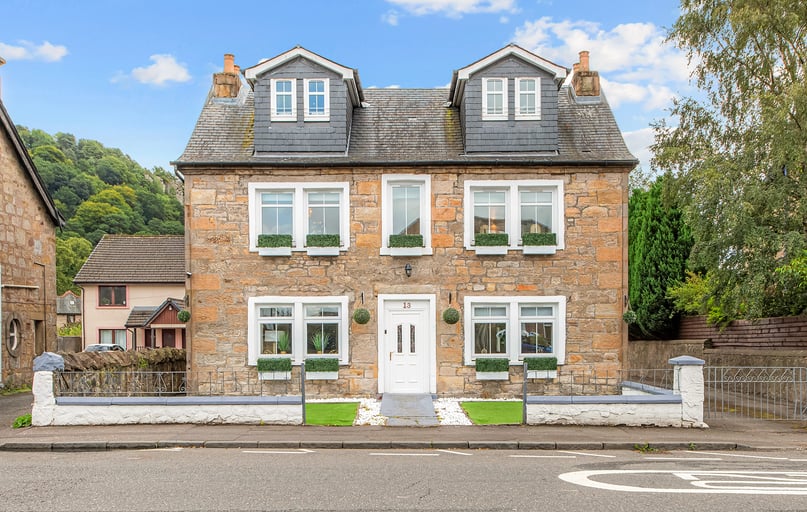 Causewayhead Road, City Centre, Stirling - Image 1