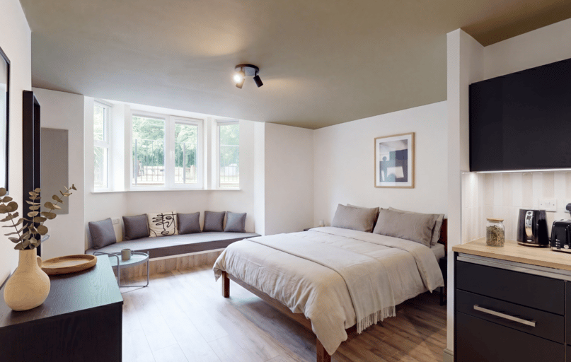 Moorland Road, Hyde Park, Leeds - Image 1