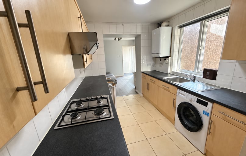 Rhymney Street, Plasnewydd, Cardiff - Image 1