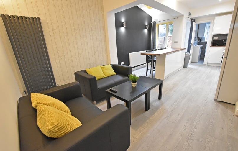 Dallas York Road, Beeston, Nottingham - Image 1