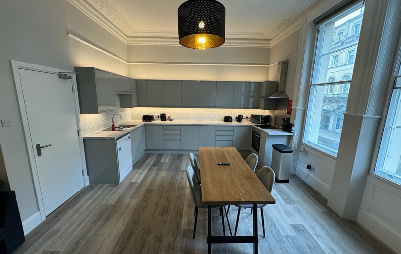 Queens Road, Kingsdown, Bristol - Image 1