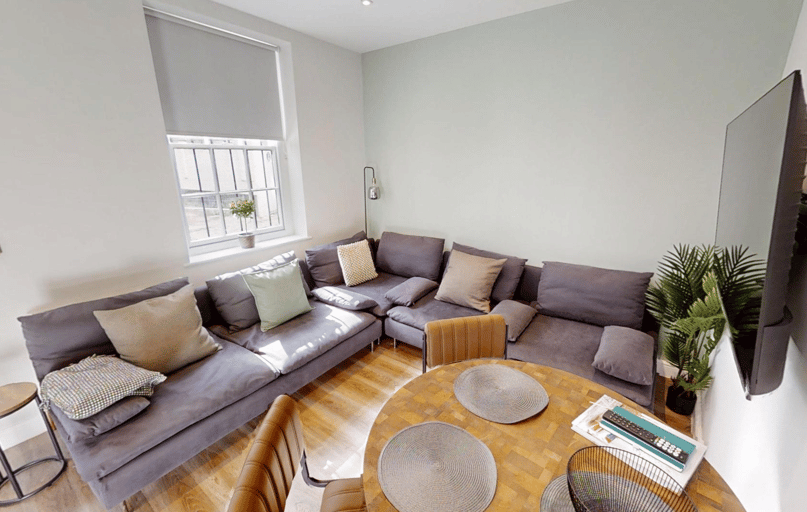 Cheltenham Road, Cotham, Bristol - Image 1