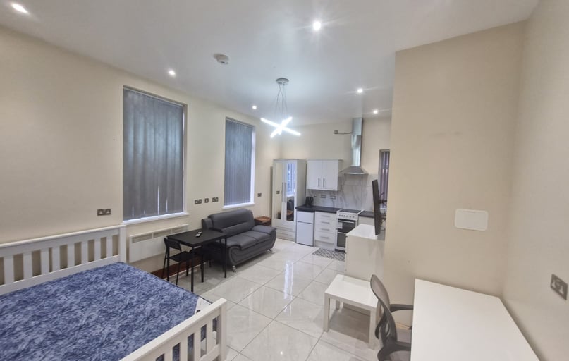 Raglan Road, Edgbaston, Birmingham - Image 1