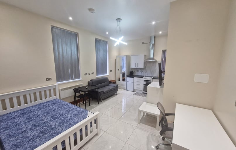 Raglan Road, Edgbaston, Birmingham - Image 1