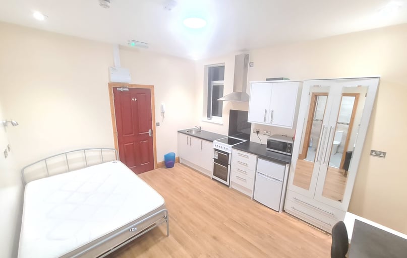 Raglan Road, Edgbaston, Birmingham - Image 1