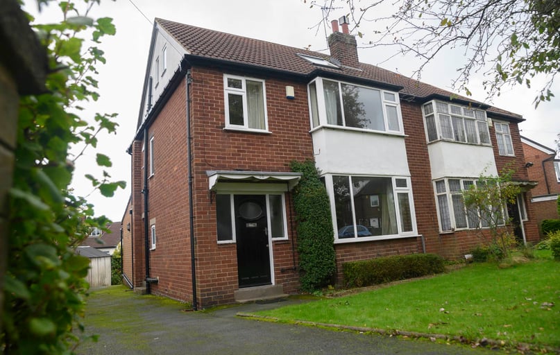 Becketts Park Crescent, Headingley, Leeds - Image 1