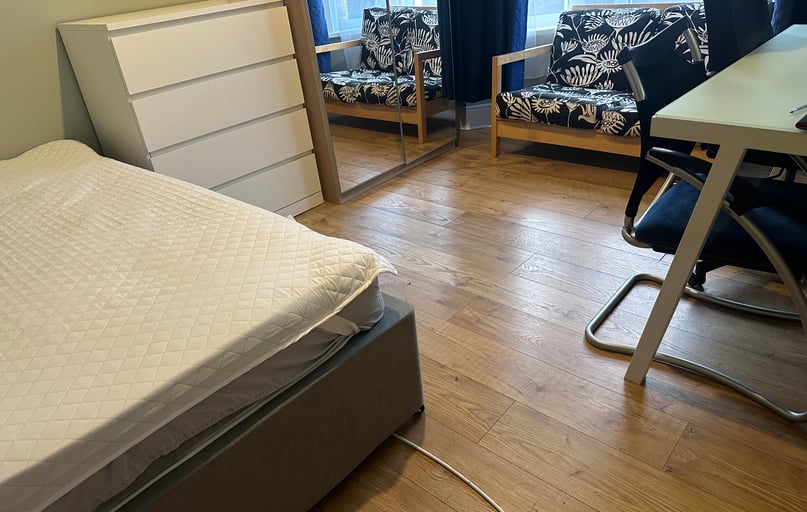 Graham Road, Wimbledon, London - Image 1