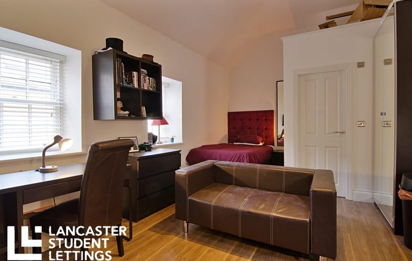 St Leonards Gate, City Centre, Lancaster - Image 1