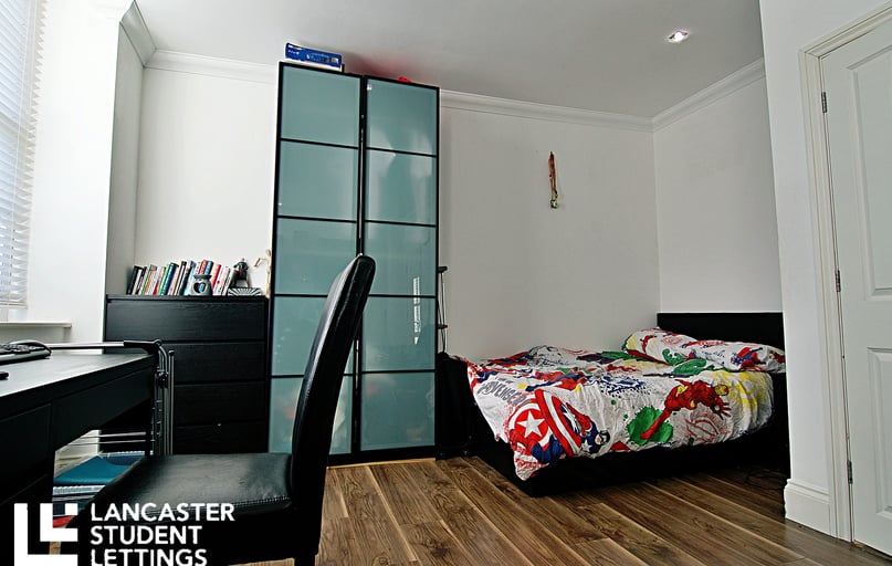 St. Leonards Gate, City Centre, Lancaster - Image 1