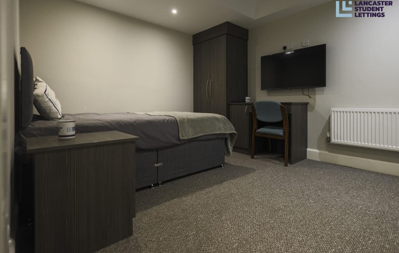 Queen Street, City Centre, Lancaster - Image 1