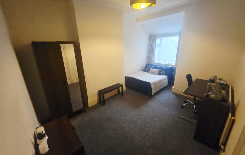 Fishponds Road, Fishponds, Bristol - Image 1