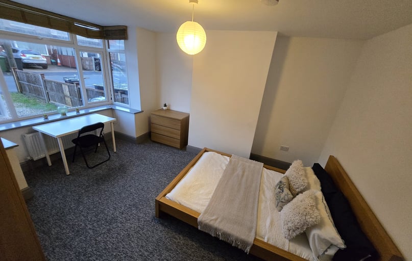 Seventh Avenue, Northville, Bristol - Image 1