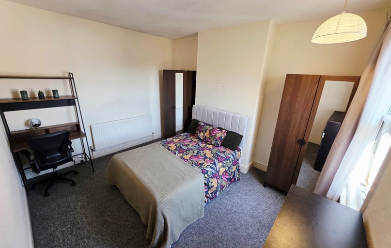 Fishponds Road, Fishponds, Bristol - Image 1