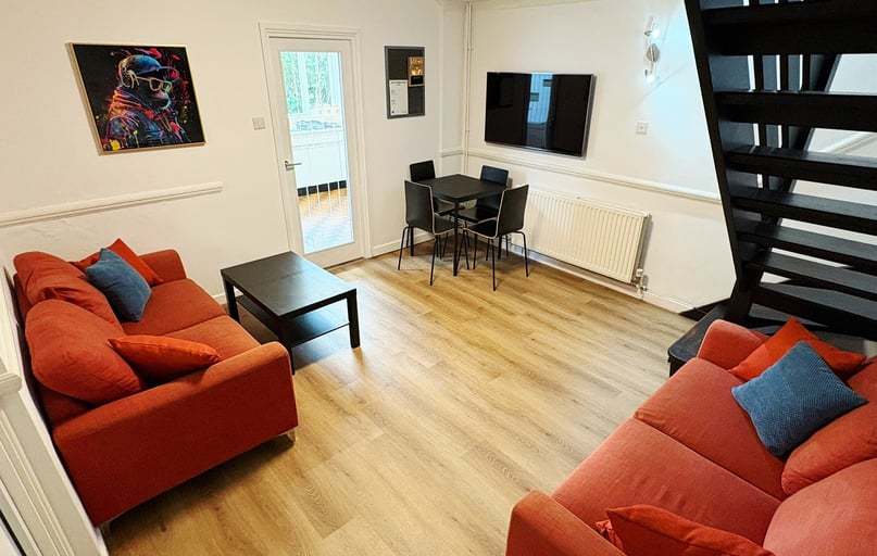 Staple Hill Road, Fishponds, Bristol - Image 1