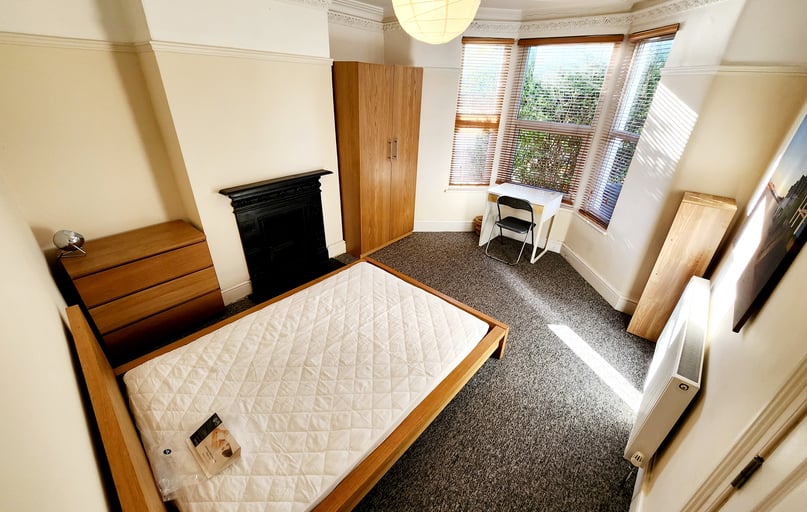 Ridgeway Road, Speedwell, Bristol - Image 1