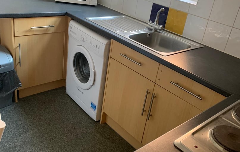 Alfreton Road, Bobbers Mill, Nottingham - Image 1