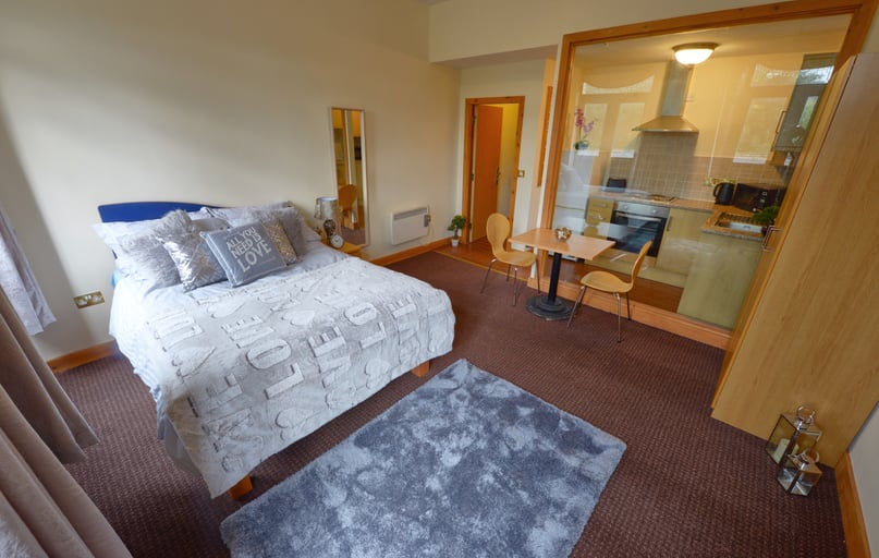 West End House Legrams Lane, Manningham, Bradford - Image 1