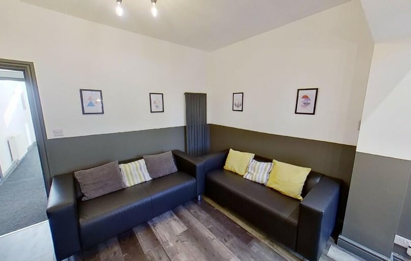 Humber Road, Beeston, Nottingham - Image 1