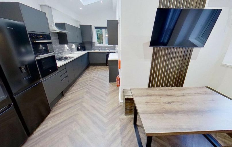 Salisbury Street, Beeston, Nottingham - Image 1