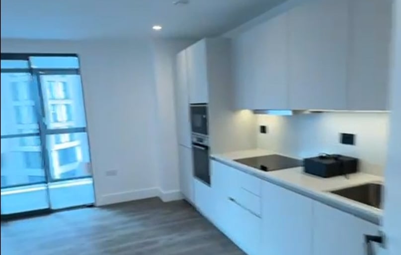 Station Road, Croydon, Surrey - Image 1