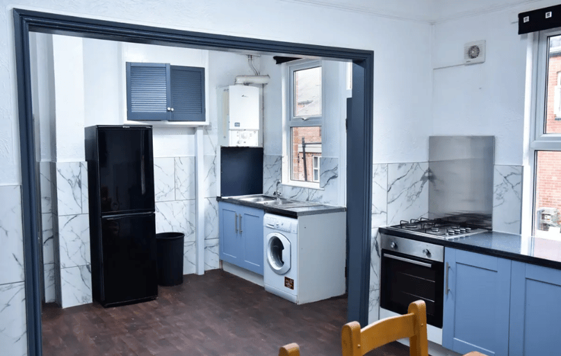 Headingley Avenue, Headingley, Leeds - Image 1