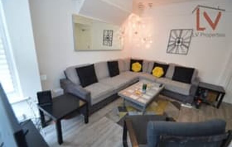 Burchett Grove, Woodhouse, Leeds - Image 1