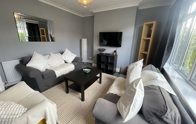 Estcourt Terrace, Headingley, Leeds - Image 1