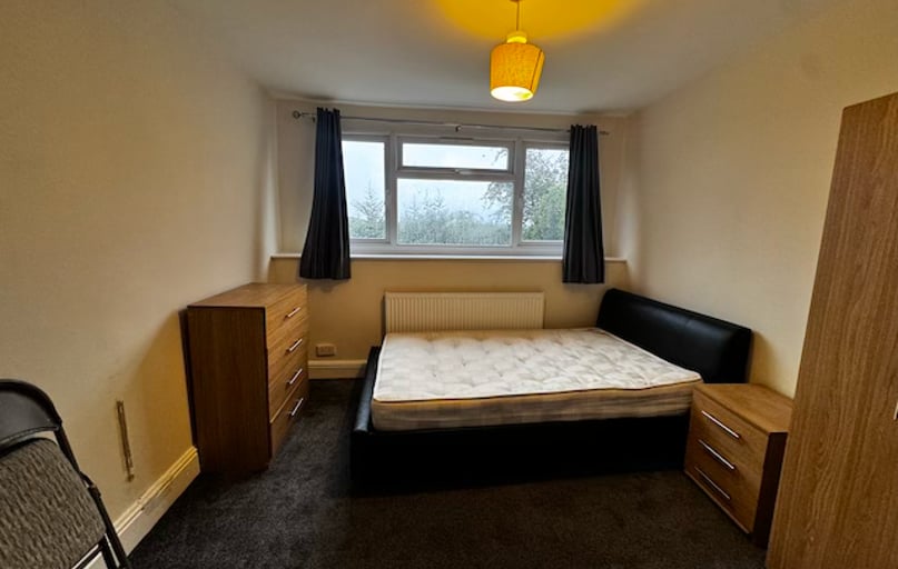 Saint Michaels Lane, Headingley, Leeds - Image 1