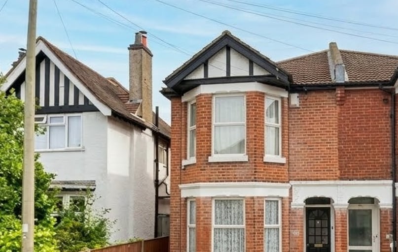 Morris Road, Polygon, Southampton - Image 1