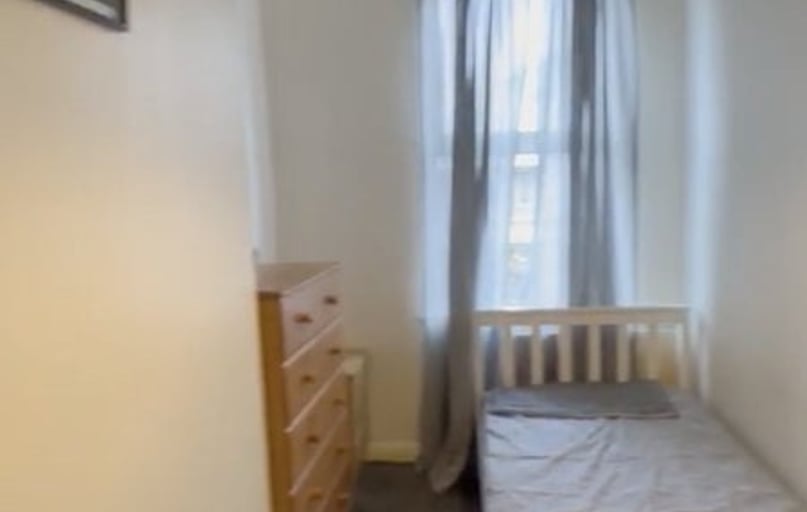 Mile End Road, Stepney, London - Image 1