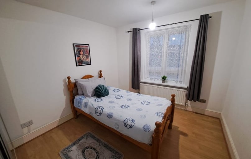 Fakruddin Street, Shadwell, London - Image 1