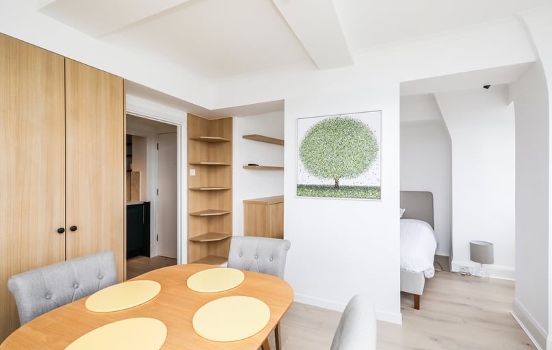 Sloane Avenue, Chelsea, London - Image 1