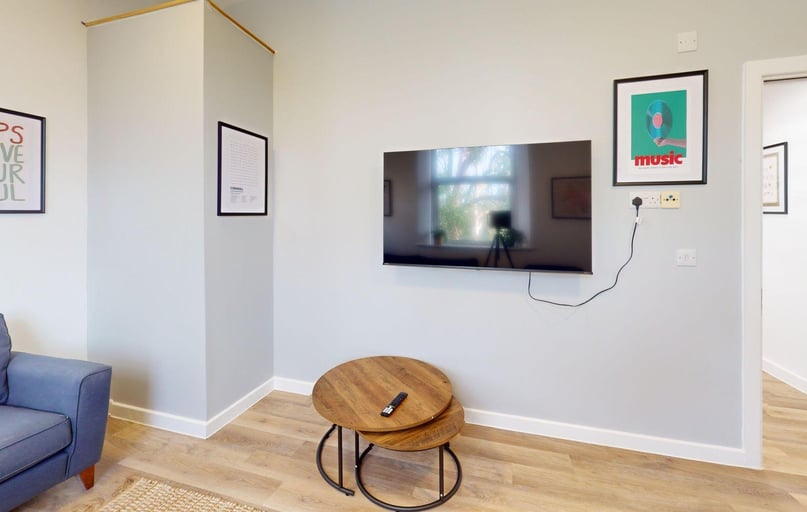 Bar Road, City Centre, Falmouth - Image 1