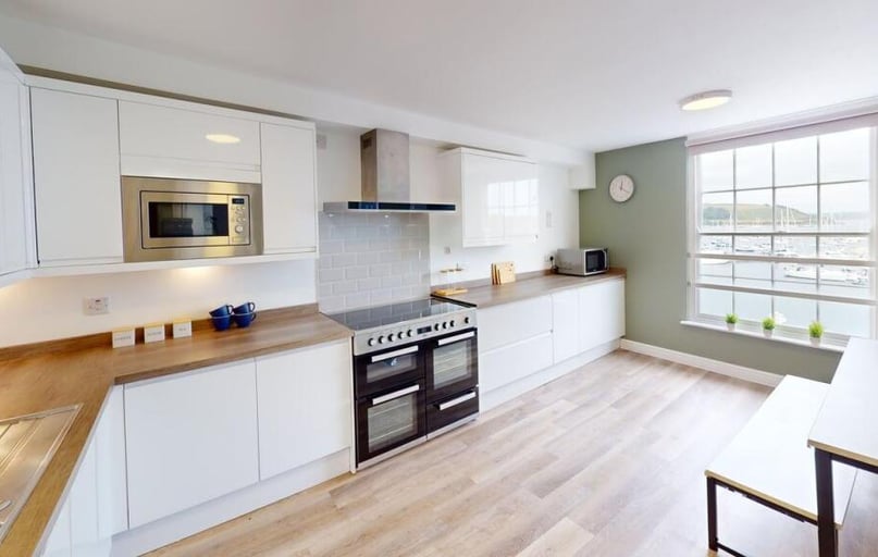 Arwenack Street, City Centre, Falmouth - Image 1