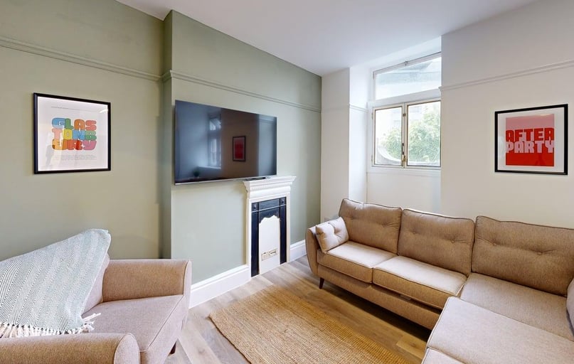 St. Nicholas Street, City Centre, Bristol - Image 1