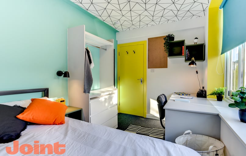 Mackie Grove, Filton, Bristol - Image 1