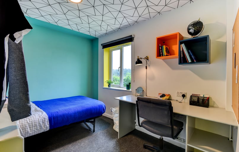 Auckland Drive, Bevendean, Brighton - Image 1