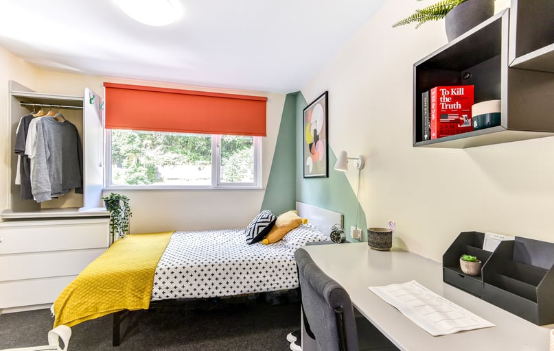 Upper Bevendean Avenue, Bevendean, Brighton - Image 1