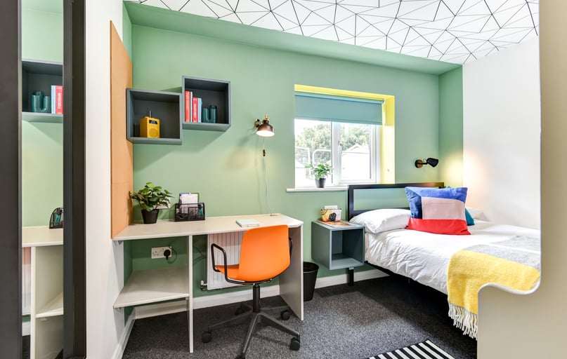 Garrick Road, Twerton, Bath - Image 1