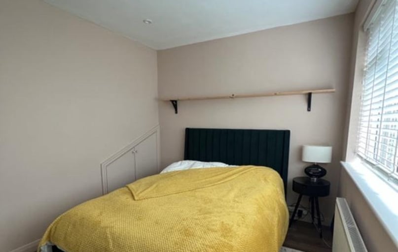 Windmill Close, Christchurch, Canterbury - Image 1