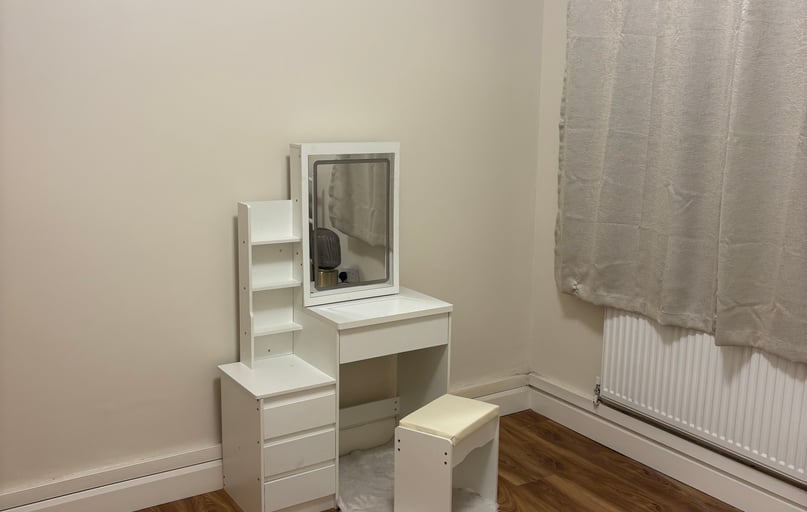 White City Estate, White City, London - Image 1