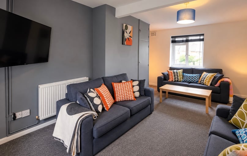 Hillside, Moulsecoomb, Brighton - Image 1
