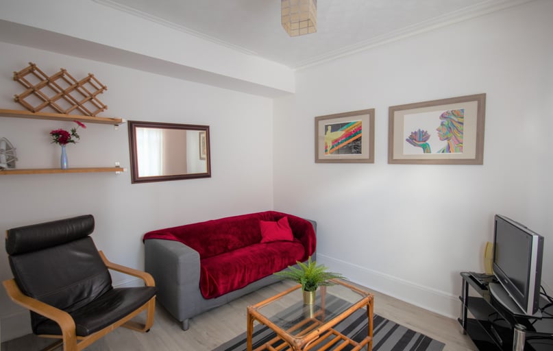 Harold Road (All DOUBLE BEDROOMS), Southsea, Portsmouth - Image 1