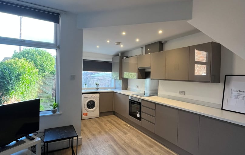 Horton Road, Rusholme, Manchester - Image 1