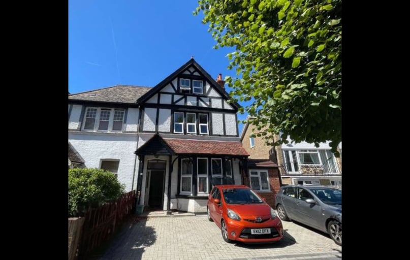 Cranes Park Avenue, City Centre, Surbiton - Image 1