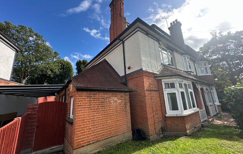 Cranes Park Avenue, City Centre, Surbiton - Image 1