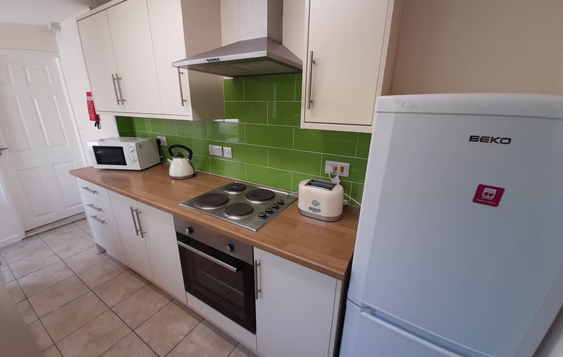 Camden street, Near university, Middlesbrough - Image 1