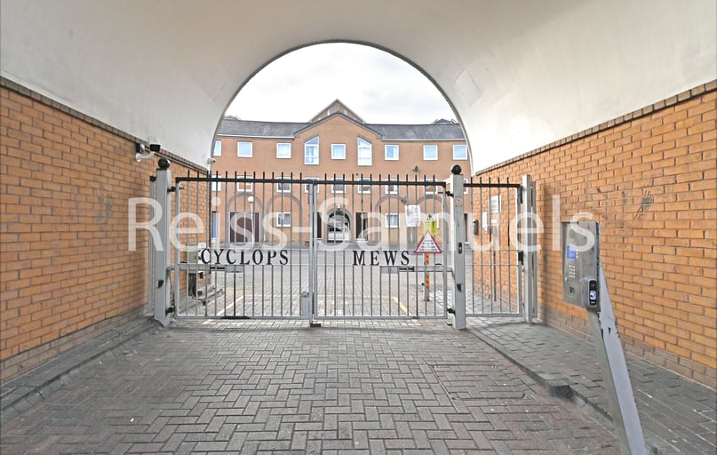 Cyclops Mews, Isle of Dogs, London - Image 1