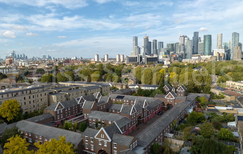 Lockesfield Place, Isle of Dogs, London - Image 1