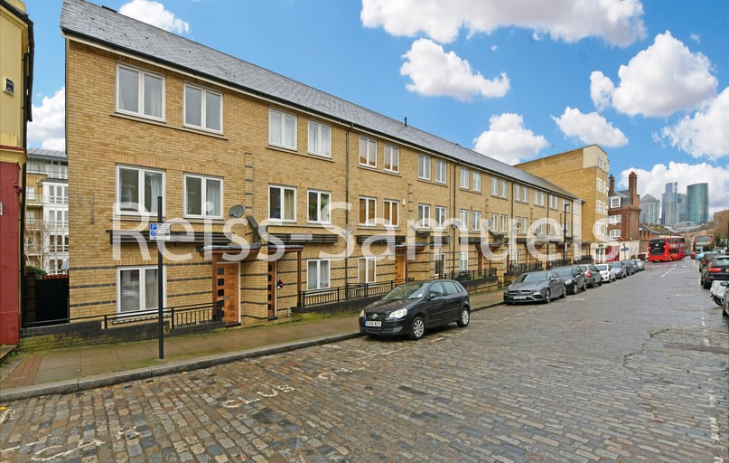 Ferry Street, Isle of Dogs, London - Image 1